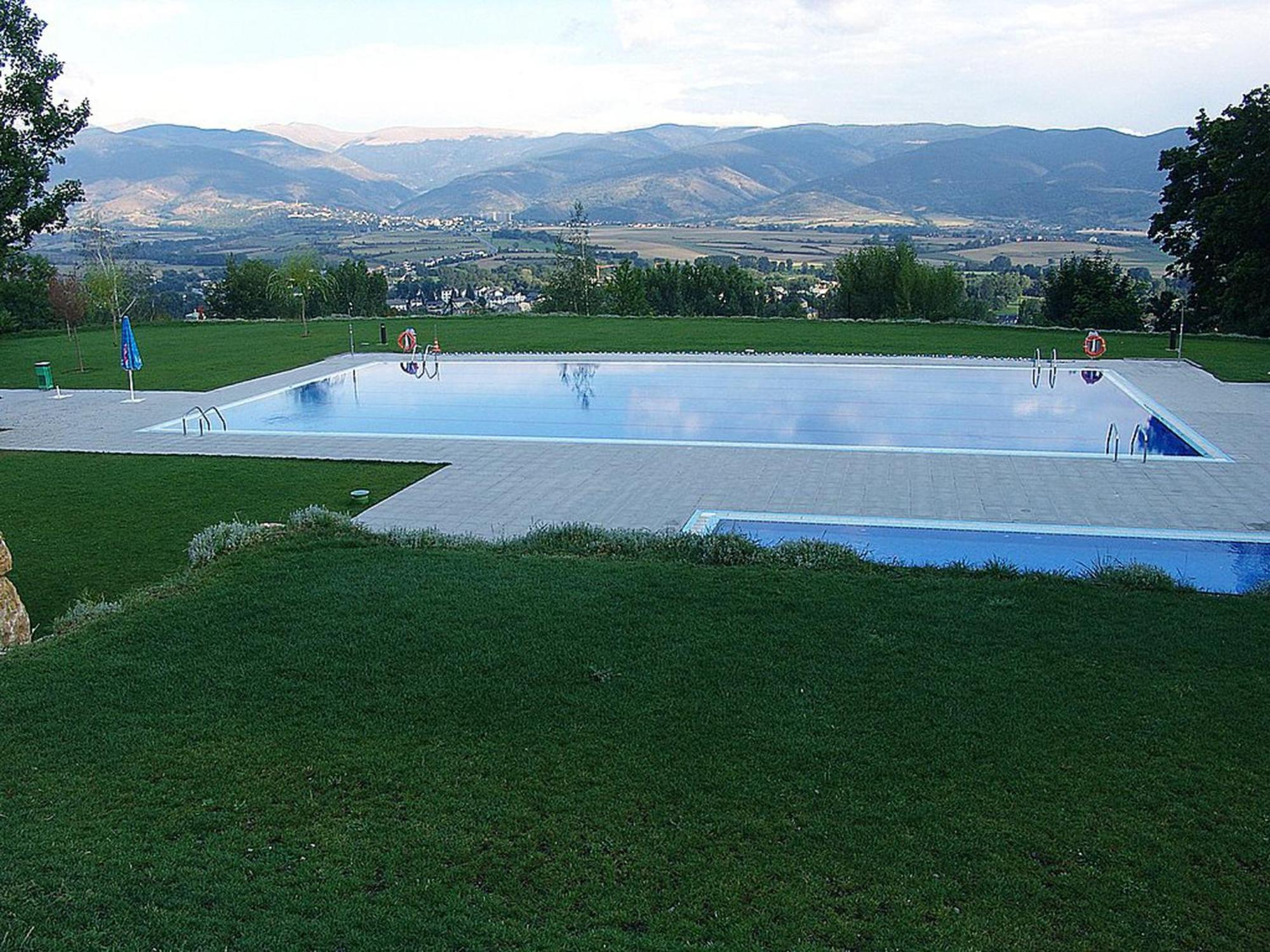 Hotel Campus Cerdanya Puigcerdà Exterior foto